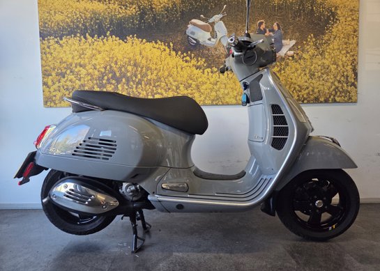 Vespa GTS 300 Supertech 