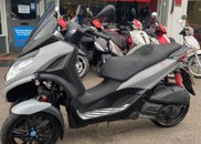 Piaggio MP3 300 HPE image